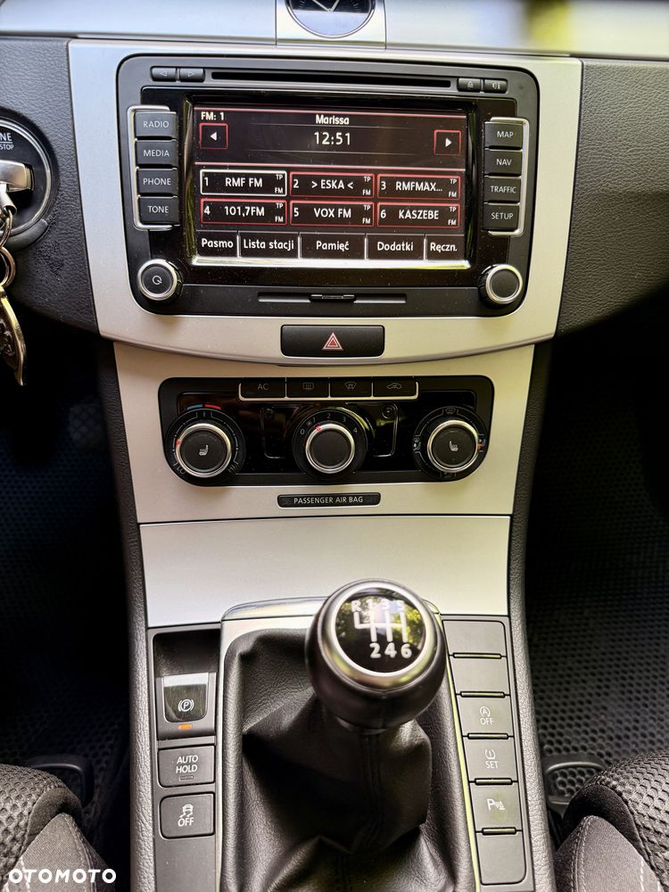 Volkswagen Passat 2.0 TDI DPF Comfortline - 12