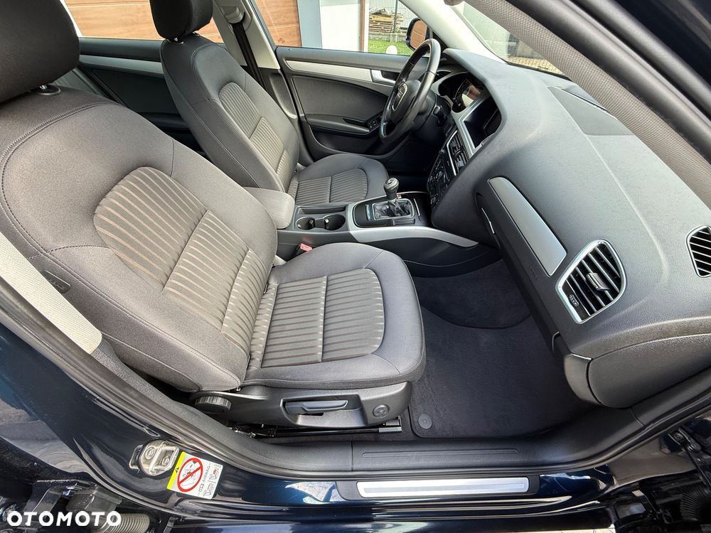 Audi A4 Limousine 1.8 TFSI Ambiente - 12