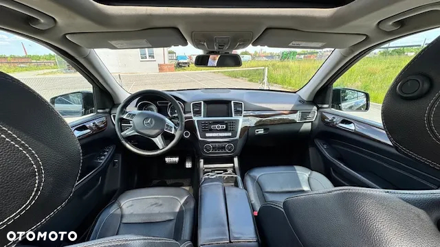 Mercedes-Benz ML 350 BlueTec 4-Matic - 12