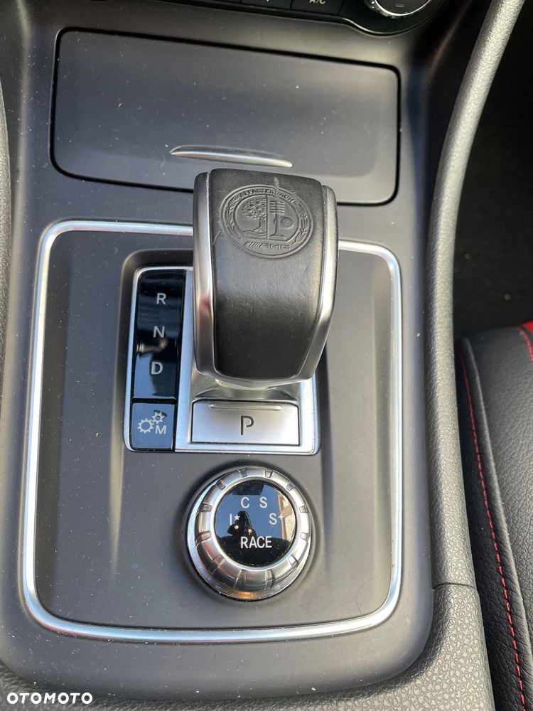 Mercedes-Benz GLA AMG 45 4Matic AMG Speedshift 7G-DCT - 8