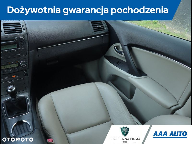 Toyota Avensis - 9
