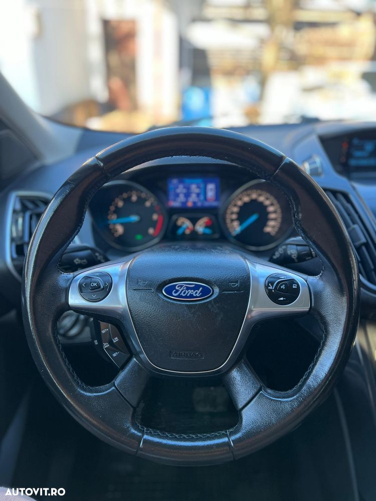 Ford Kuga 2.0 TDCi 4WD Powershift Titanium - 9