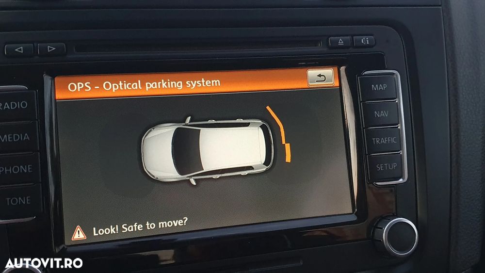 Volkswagen Golf 2.0 TDI DPF Comfortline - 22