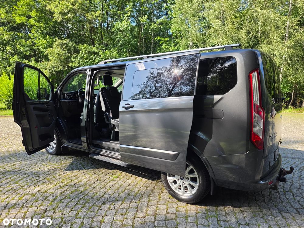 Ford Tourneo Custom - 9