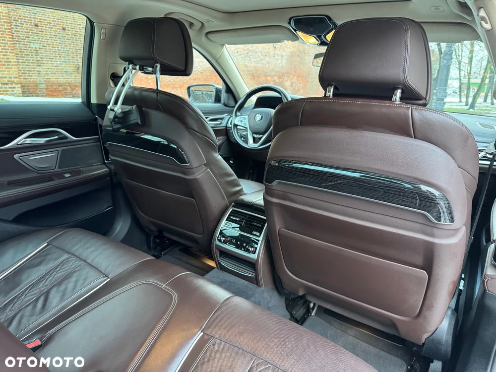 BMW Seria 7 740d xDrive - 26