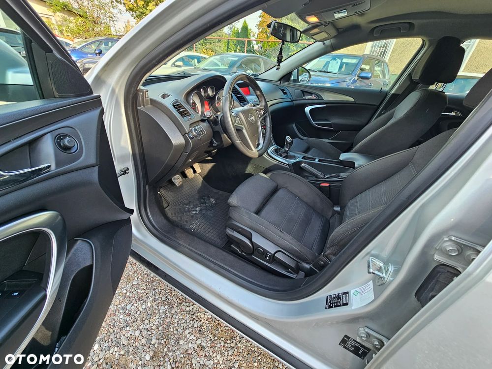 Opel Insignia 2.0 CDTI - 11