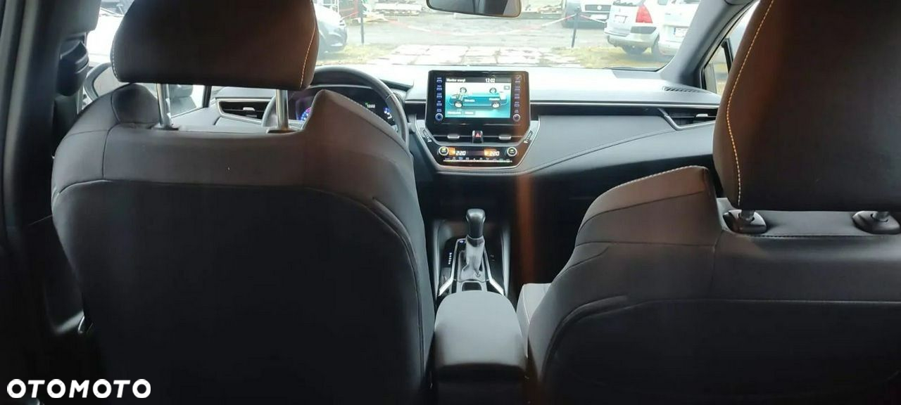 Toyota Corolla 1.8 Hybrid Comfort - 13