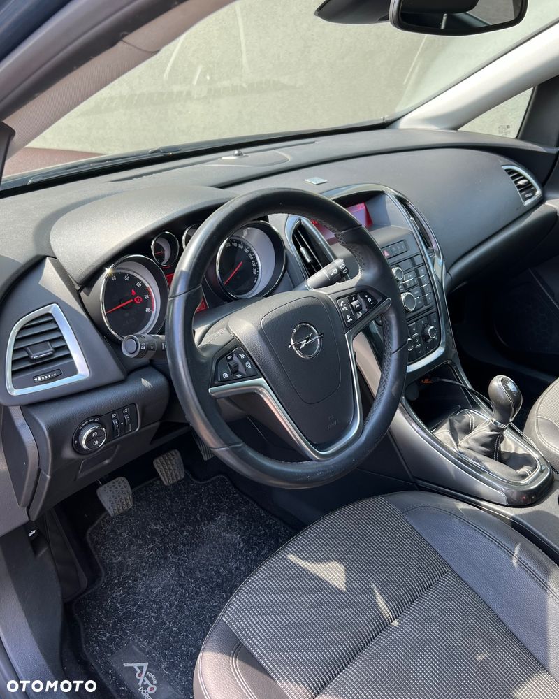 Opel Astra 1.4 T Cosmo - 6