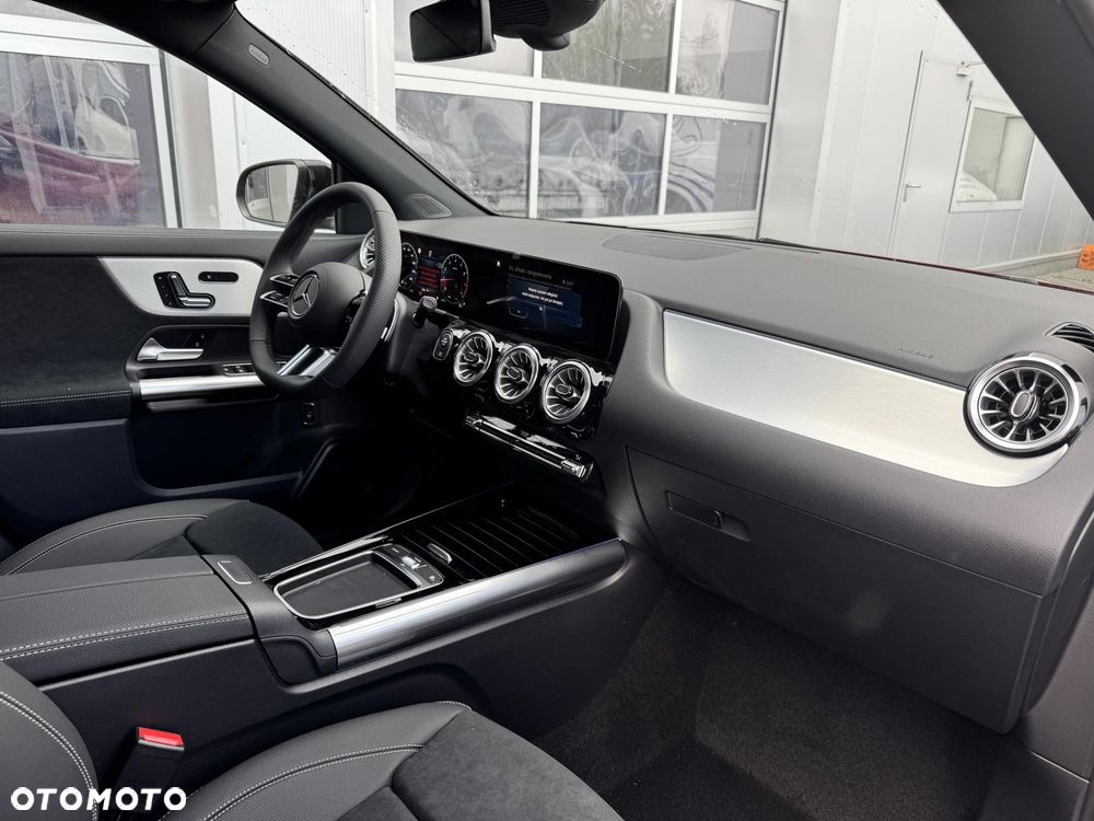 Mercedes-Benz GLA 200 mHEV AMG Line 7G-DCT - 18