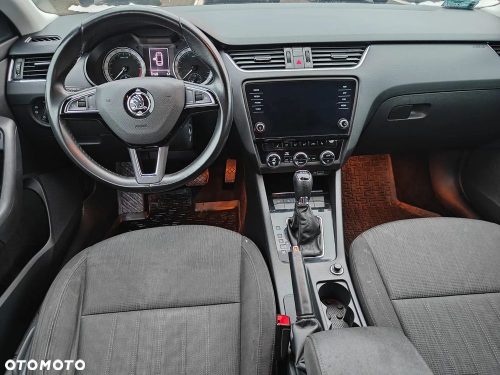 Skoda Octavia 2.0 TDI SCR Style DSG - 8