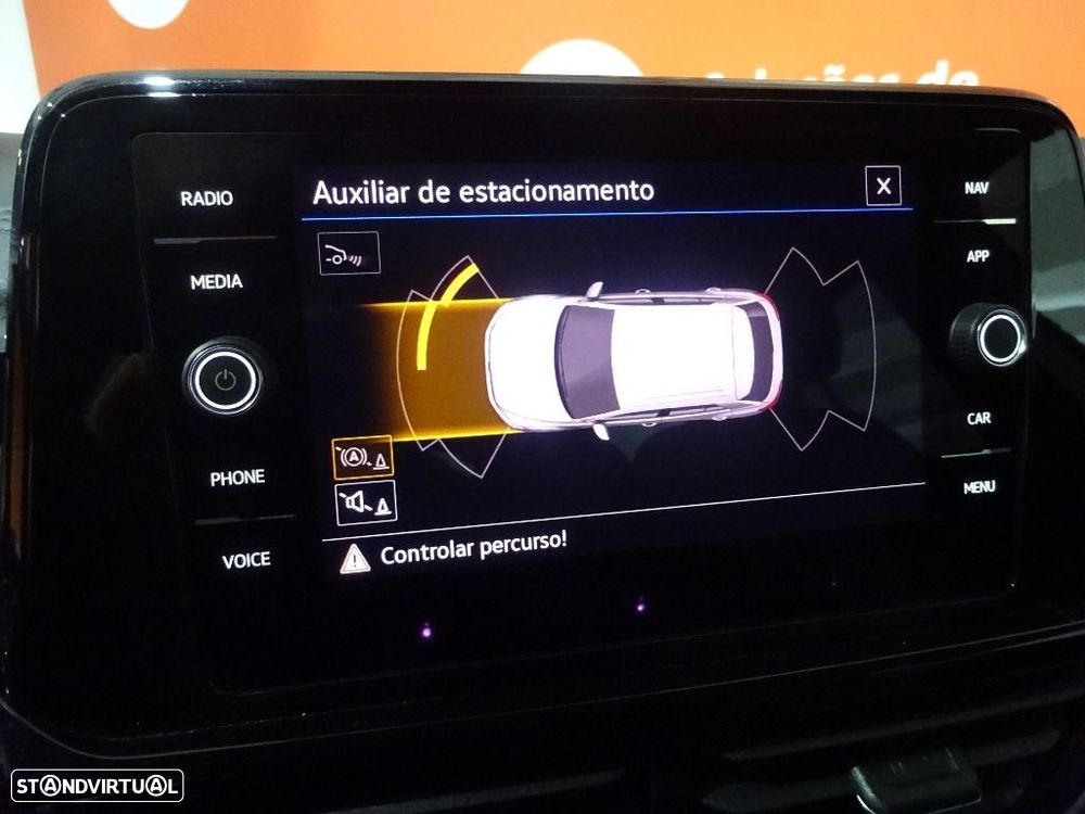 VW T-Roc 1.5 TSI Life DSG - 25