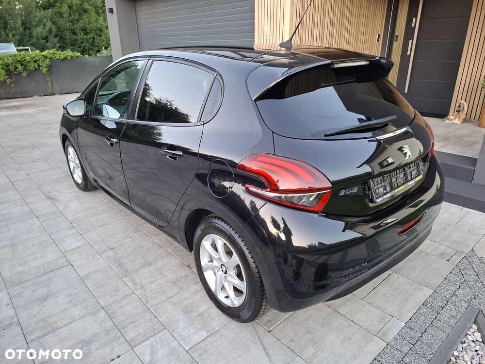 Peugeot 208 - 3