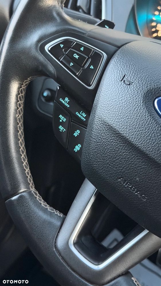 Ford Kuga - 18
