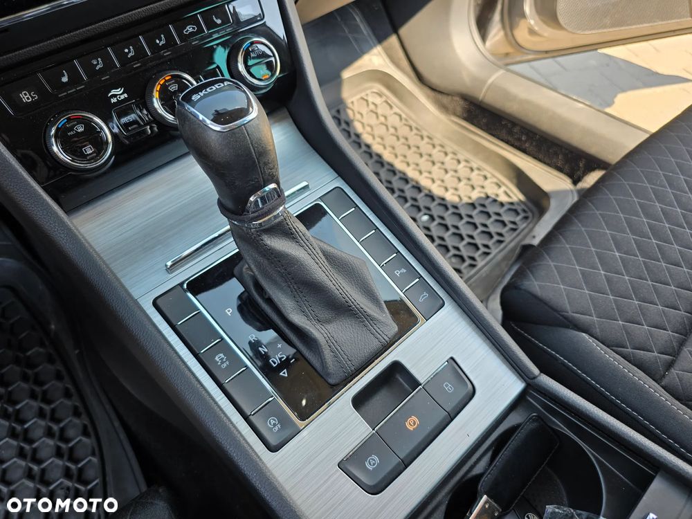 Skoda Superb - 32