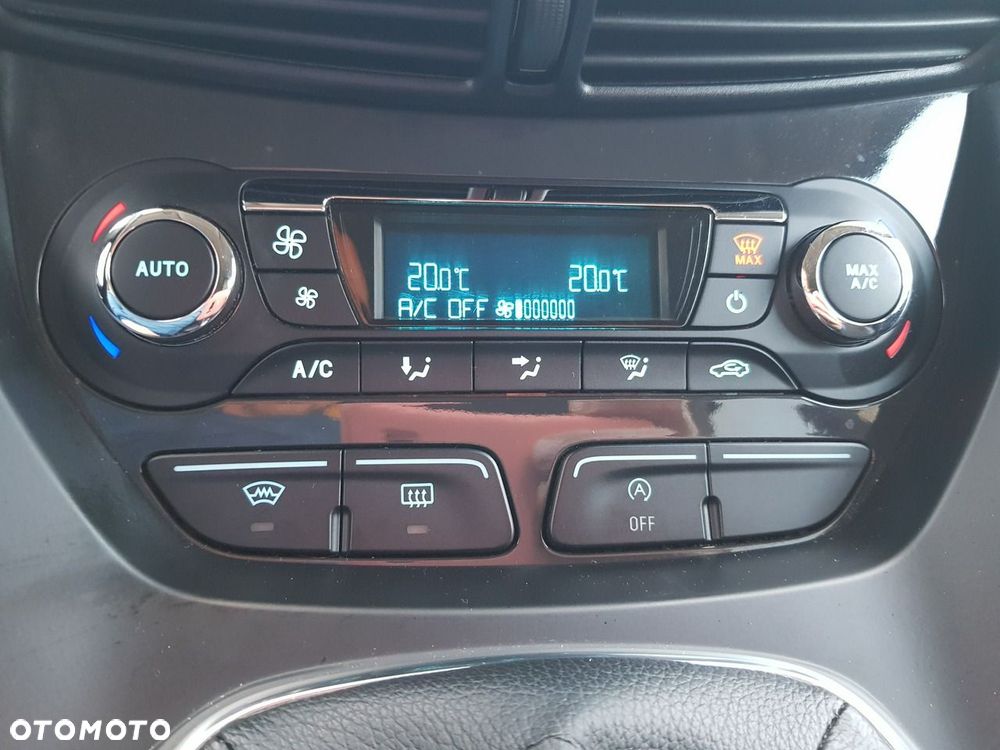 Ford Kuga 1.6 EcoBoost 2x4 Titanium - 20