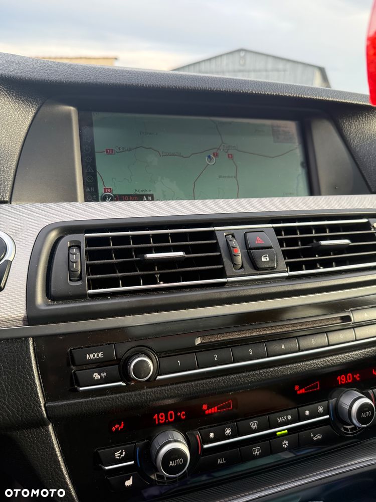 BMW Seria 5 525d - 14