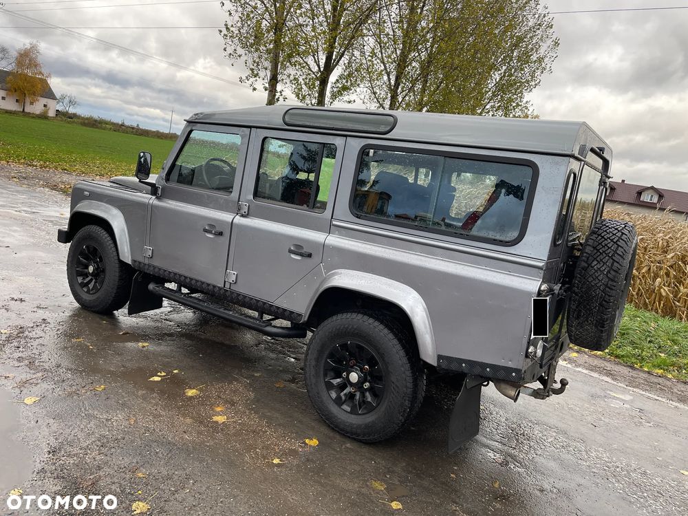 Land Rover Defender 110 DPF Station Wagon Adventure - 6