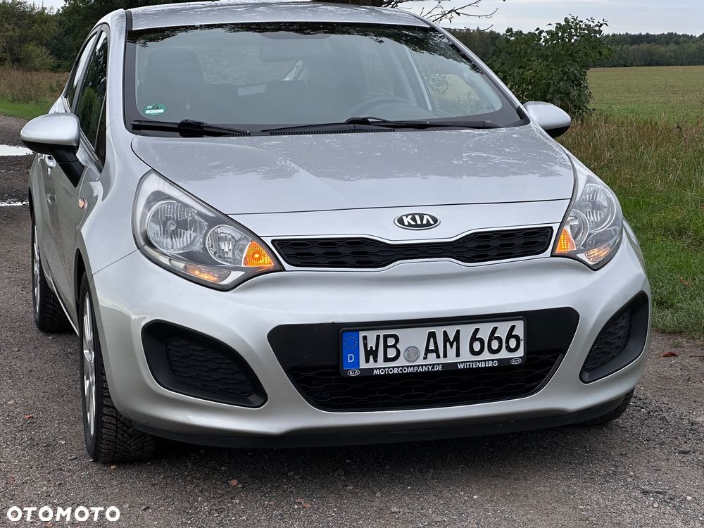 Kia Rio 2013 photo 2