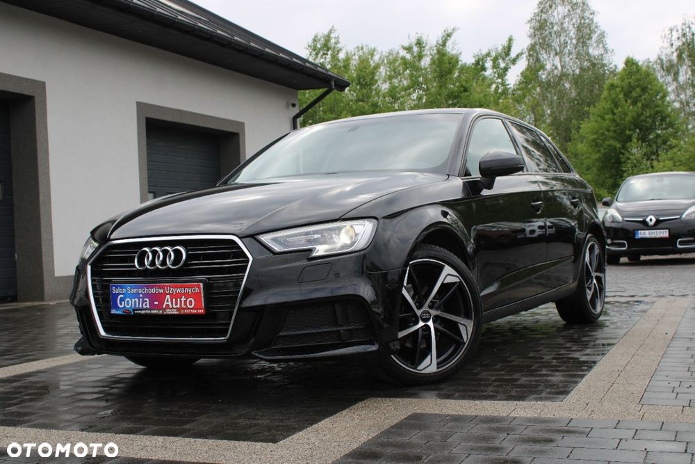 Audi A3 Sportback - 1