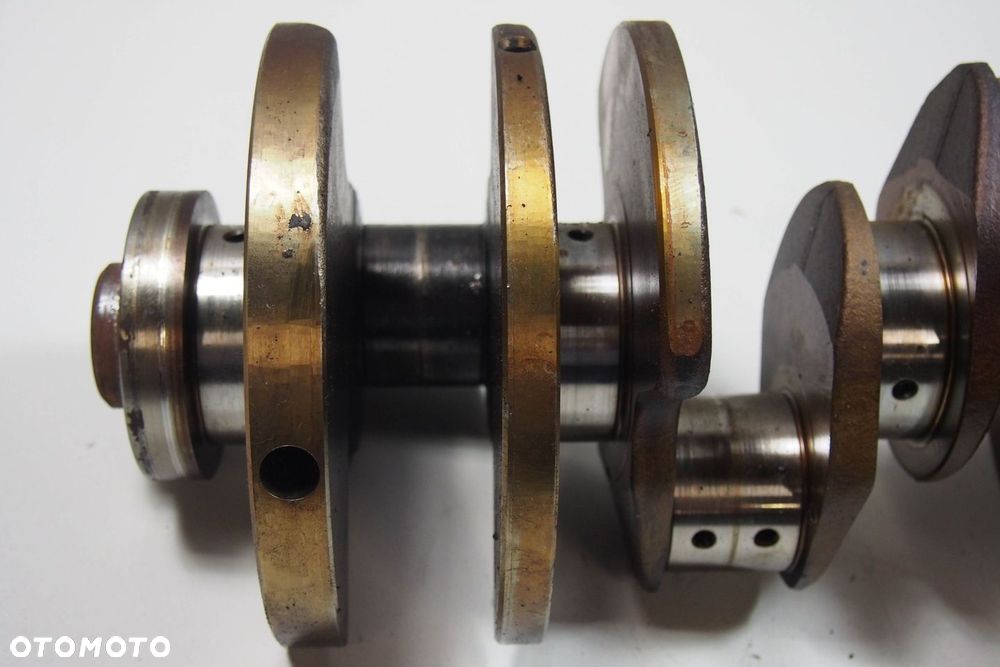 WAŁ KORBOWY VW TOUAREG I Q7 4.2 AXQ - 4