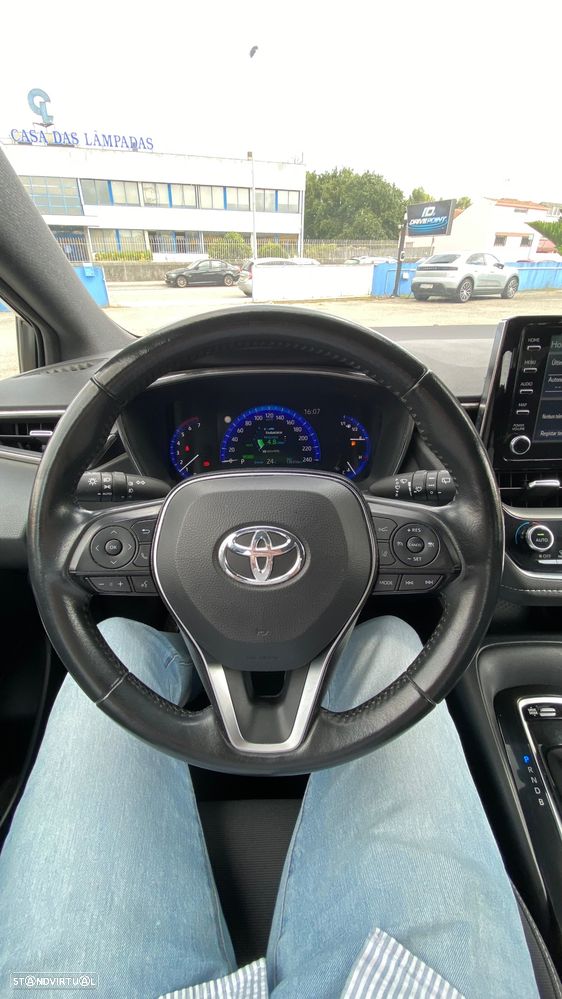 Toyota Corolla 1.8 Hybrid Comfort - 27