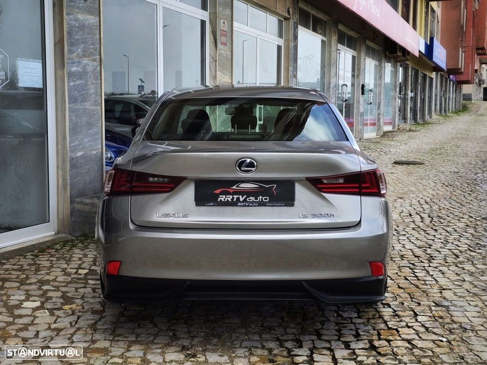 Lexus IS 300H Executive+ - 15