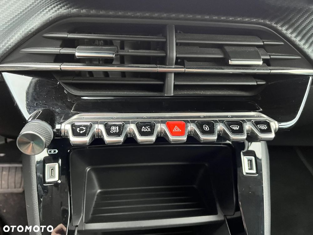 Peugeot 208 PureTech 100 EAT8 Allure - 25