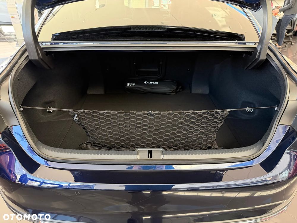 Lexus ES 300h Business Edition - 8