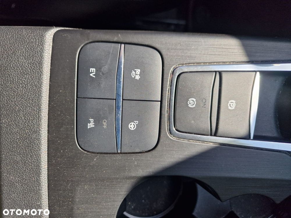 Ford Kuga - 13