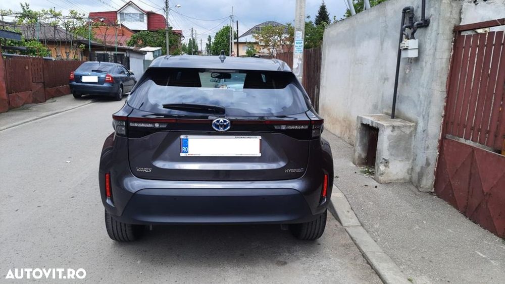 Toyota Yaris 1.5 VVT-i HSD Dynamic Bi-tone - 4