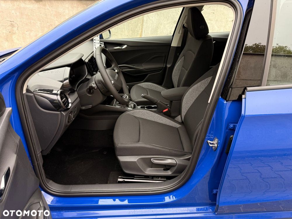 Skoda Fabia 1.0 Essence - 11