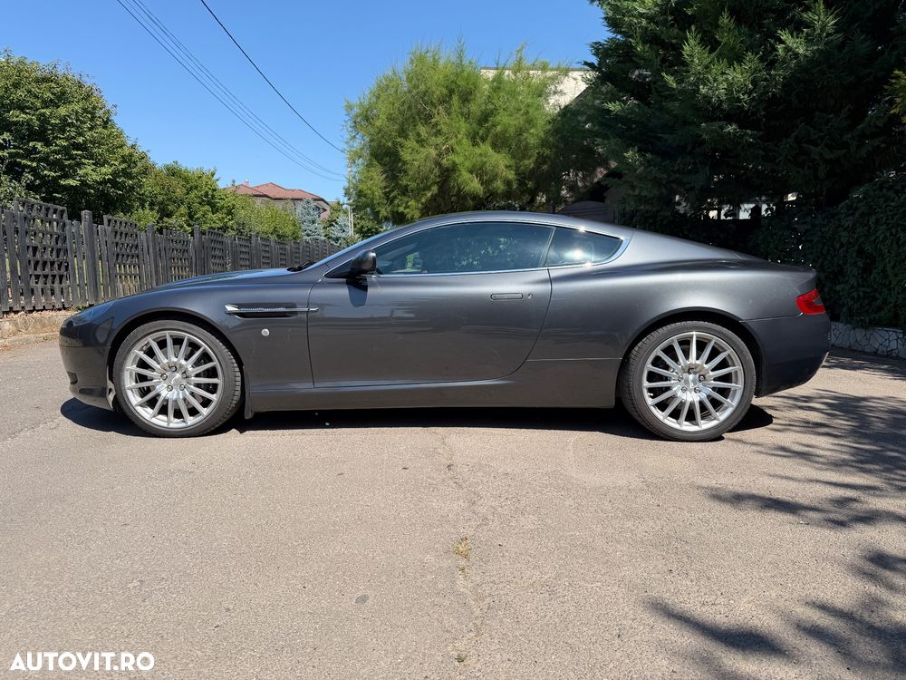 Aston Martin DB9 - 3