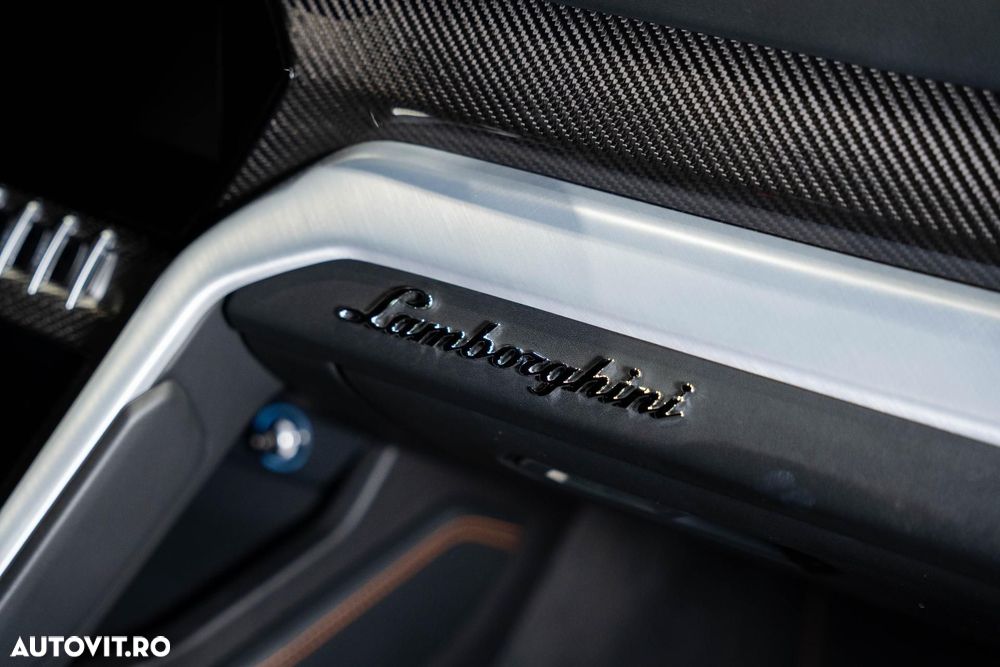 Lamborghini URUS - 22