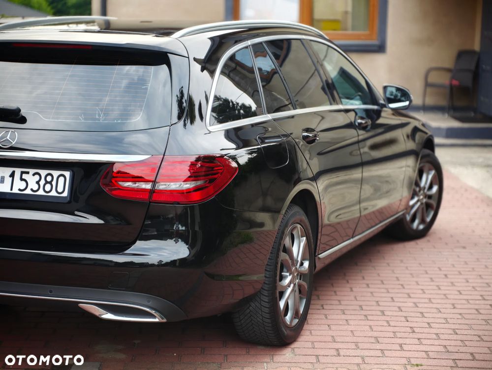 Mercedes-Benz Klasa C 220 d 9G-TRONIC - 33