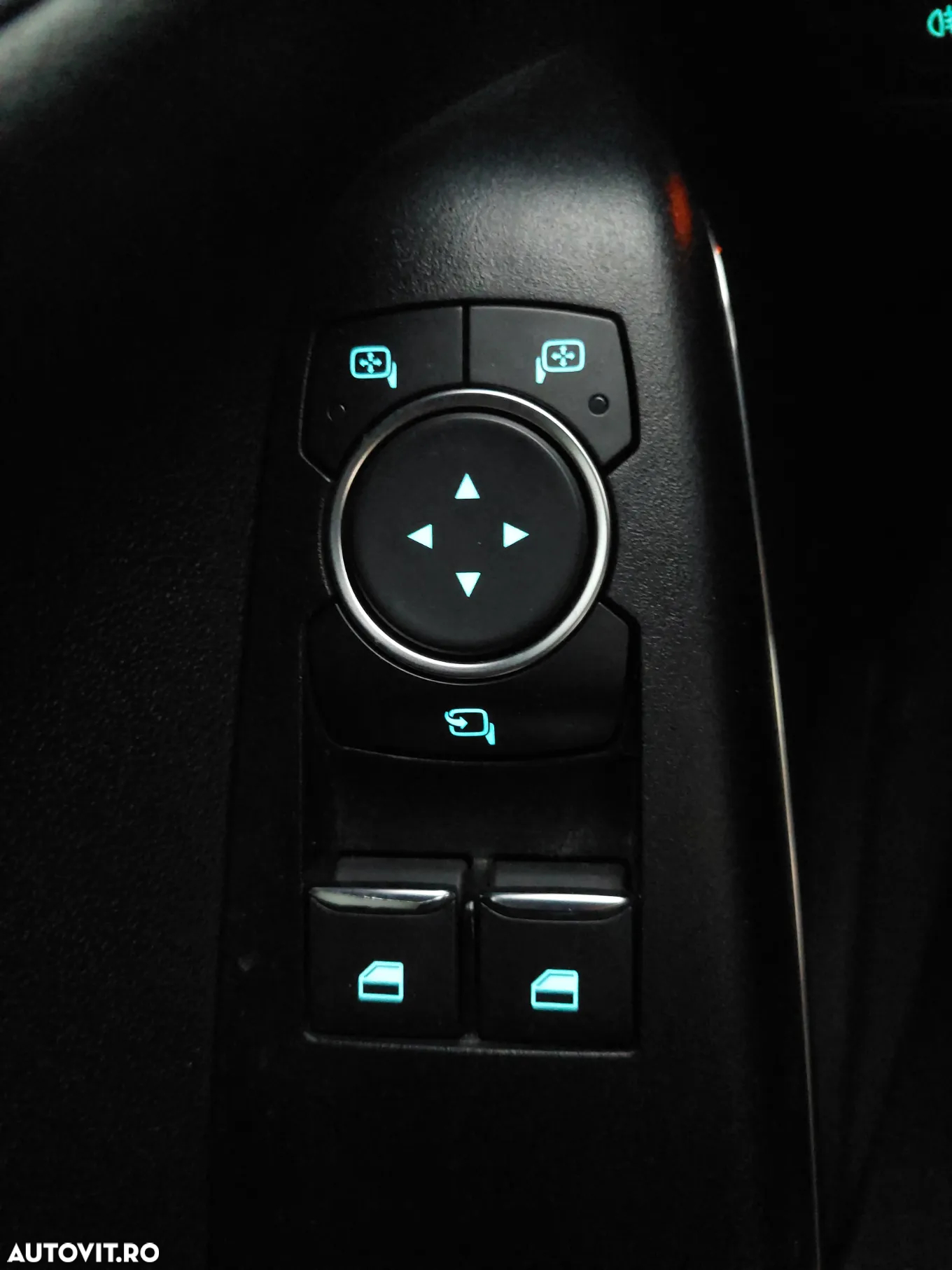 Ford Fiesta 1.0 EcoBoost S&S ST-LINE - 10