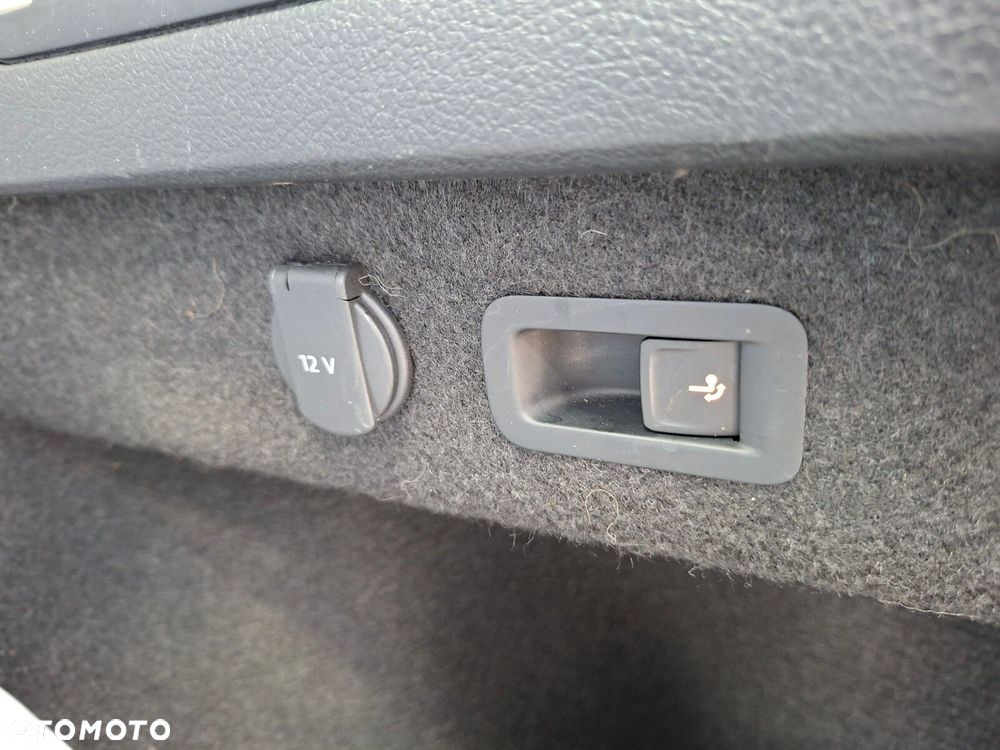 Volkswagen Passat - 15
