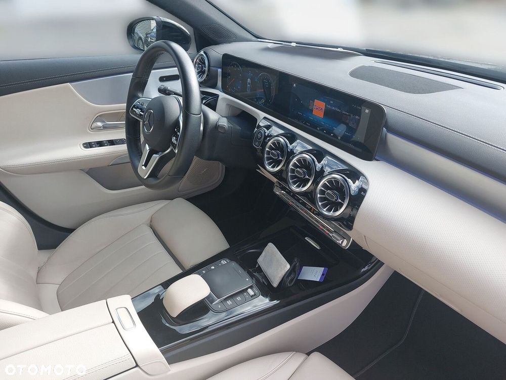 Mercedes-Benz Klasa A 200 Progressive 7G-DCT - 20