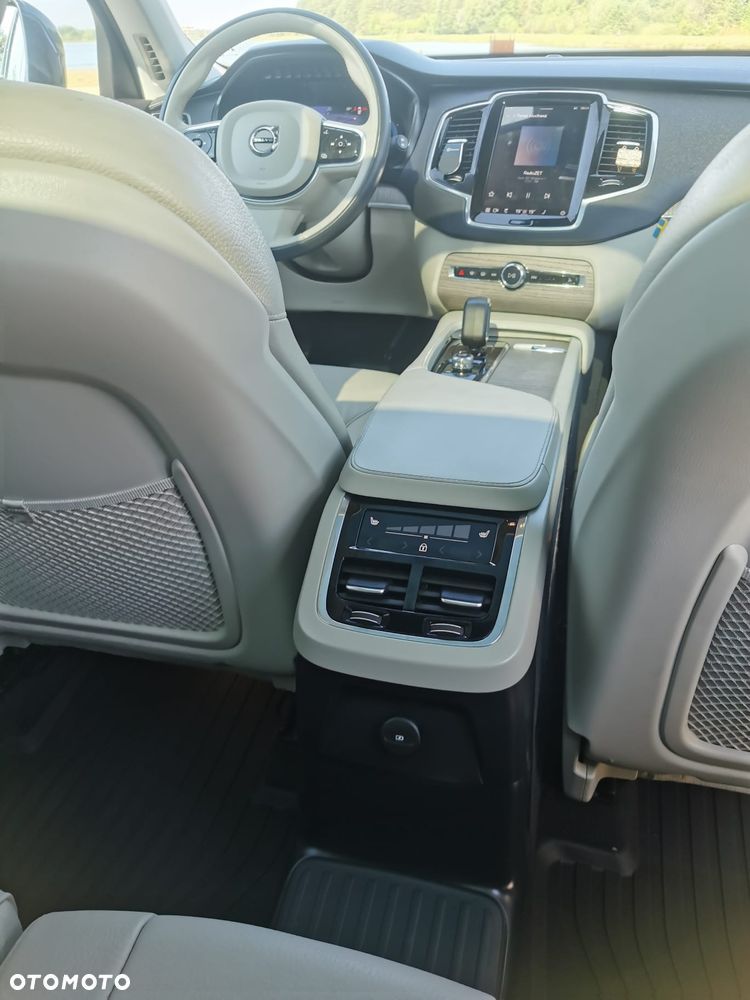 Volvo XC 90 - 32