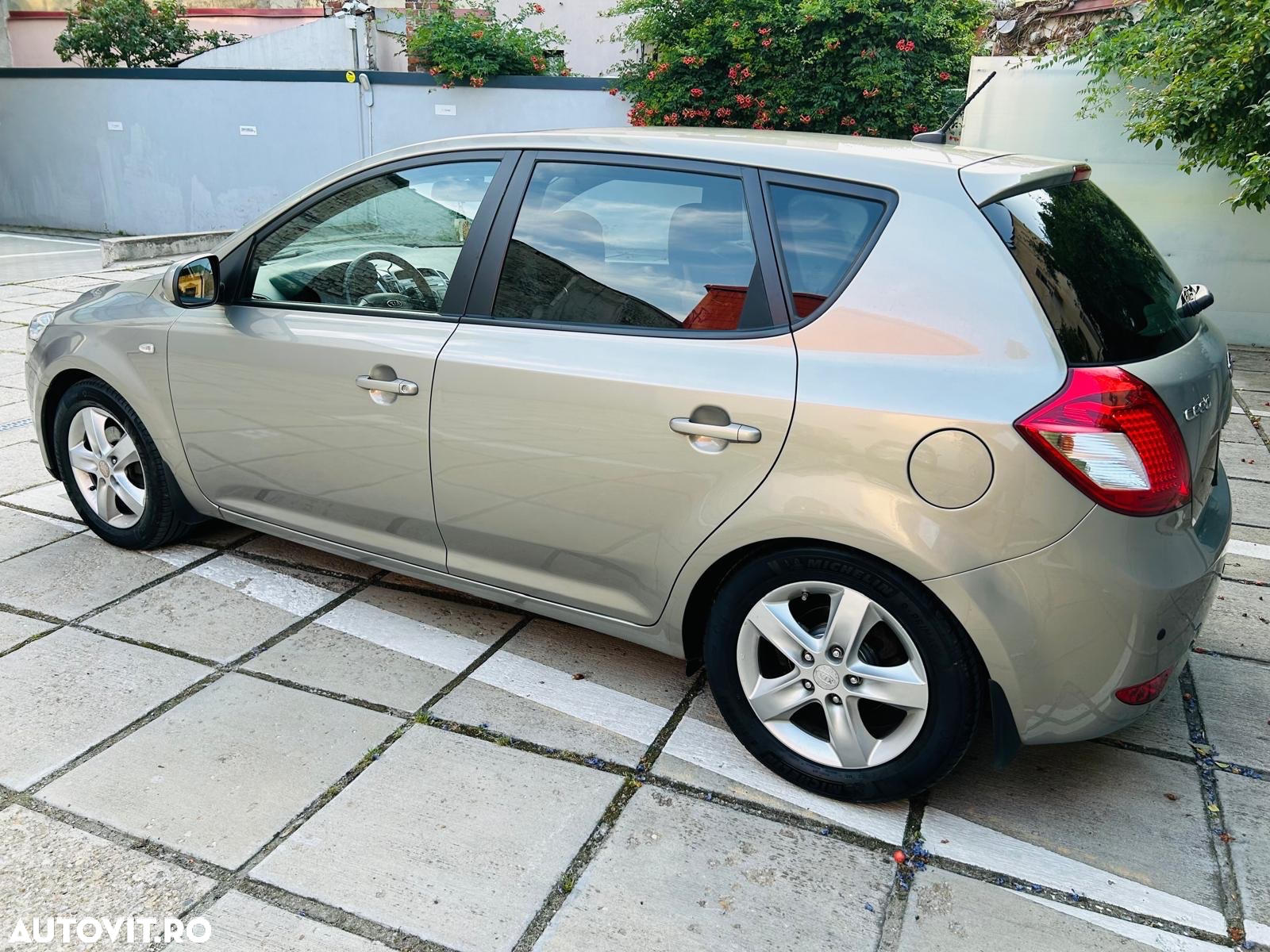 Kia Ceed - 2