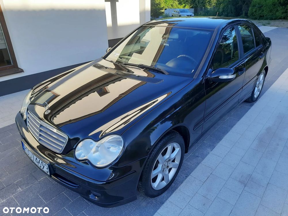 Mercedes-Benz Klasa C 180 Kompressor Sport Edition - 3