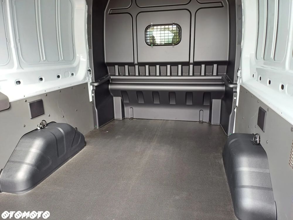 Ford TRANSIT 350 L3H2 - 16