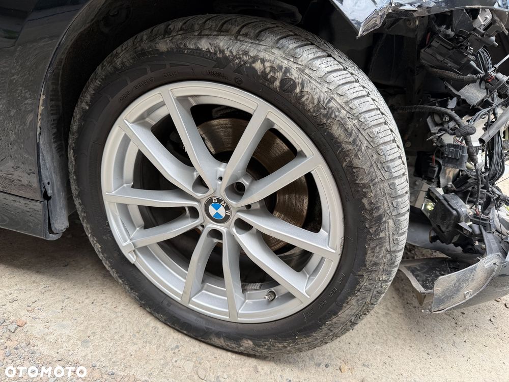 BMW Seria 3 320d xDrive - 29