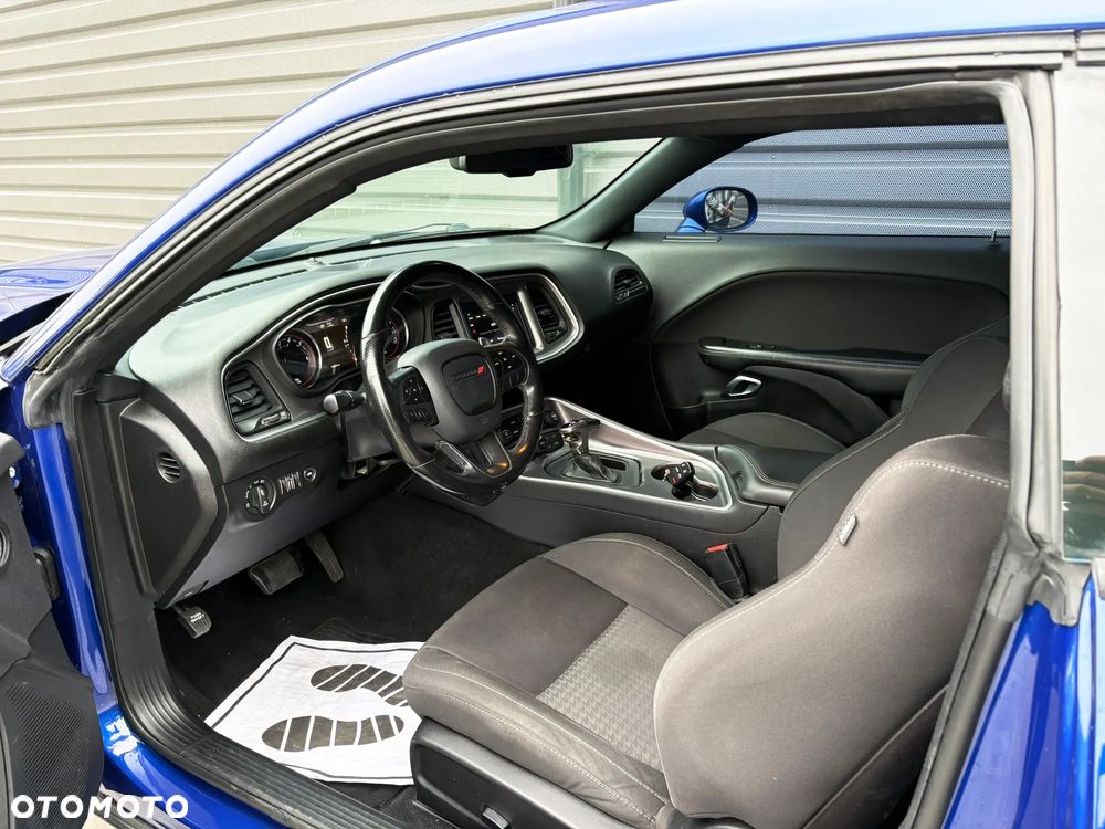 Dodge Challenger 5.7 R/T Shaker - 12