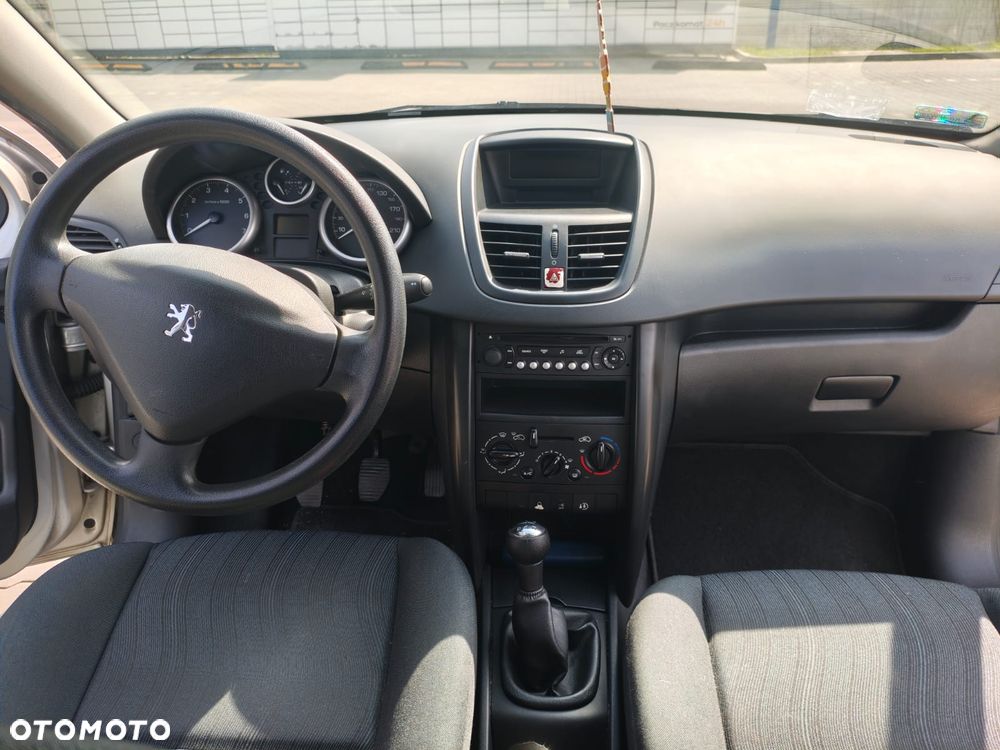 Peugeot 207 1.4 Presence - 9