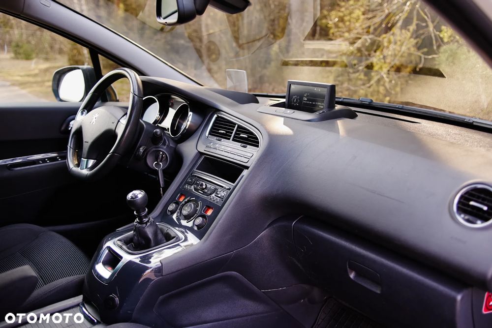 Peugeot 5008 HDI FAP 150 Allure - 32
