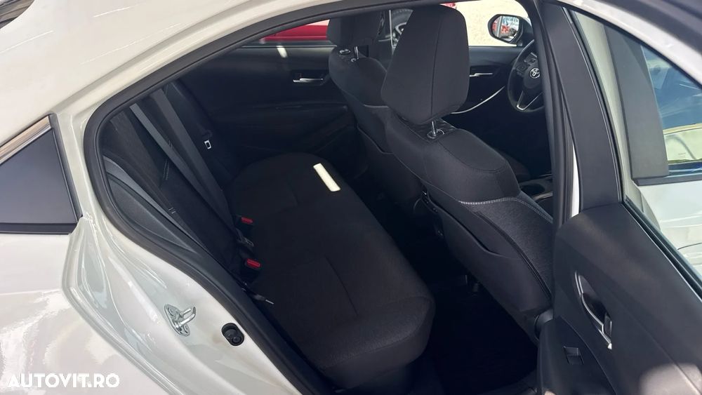 Toyota Corolla 1.8 HSD Business - 21