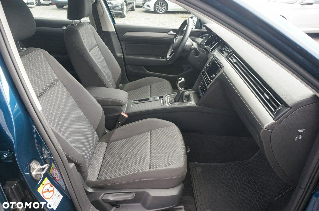 Volkswagen Passat 2.0 TDI EVO Essence - 28