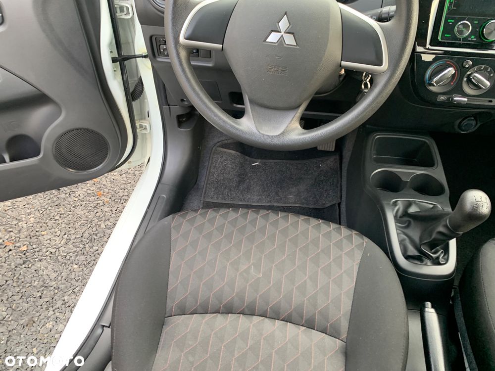 Mitsubishi Space Star - 16