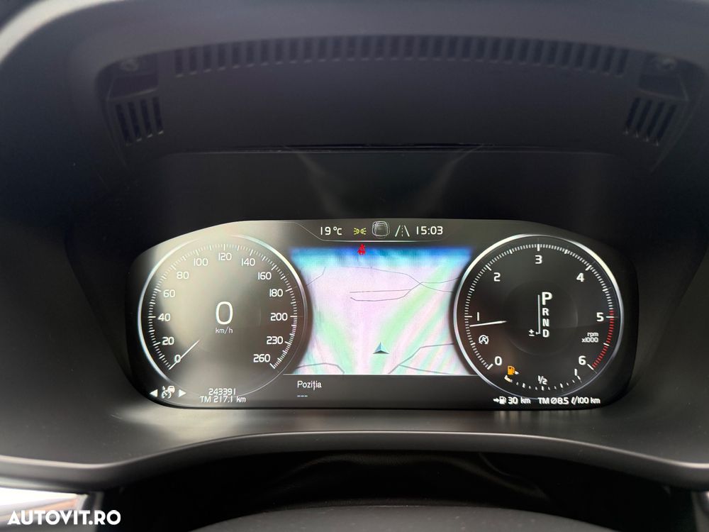 Volvo XC 60 D5 AWD R-Design - 34