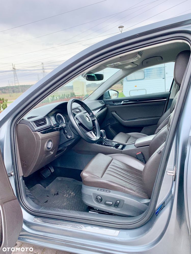 Skoda Superb 2.0 TDI L&K DSG - 10